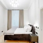Elegant With Sauna, Town Hall Square, Old Town *
