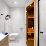 Elegant With Sauna, Town Hall Square, Old Town Apartament