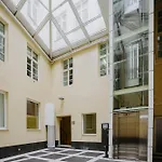 Elegant With Sauna, Town Hall Square, Old Town Talin