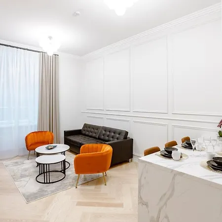 Apartamento Elegant With Sauna, Town Hall Square, Old Town *