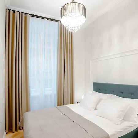 Elegant With Sauna, Town Hall Square, Old Town Apartamento Tallin