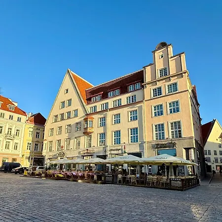 Elegant With Sauna, Town Hall Square, Old Town * Tallin