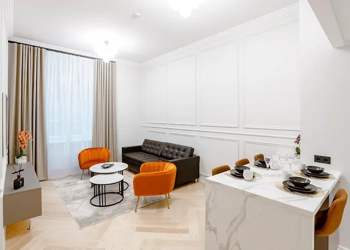 Apartment Elegant With Sauna, Town Hall Square, Old Town *