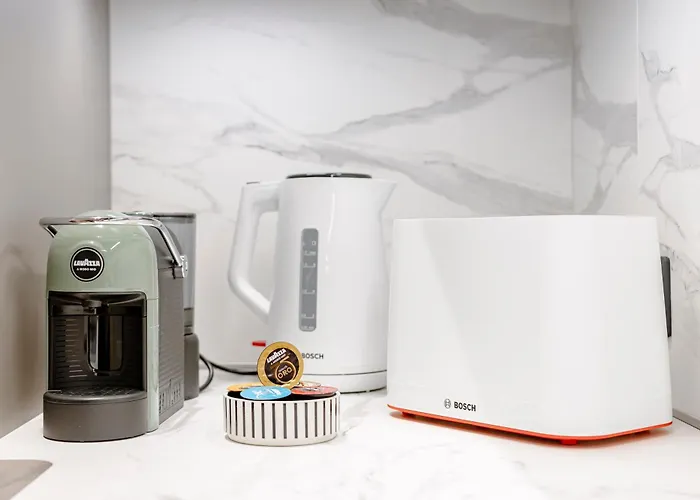 Apartamento Elegant With Sauna, Town Hall Square, Old Town