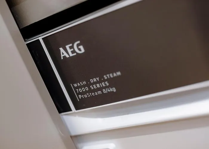 Apartment Elegant With Sauna, Town Hall Square, Old Town Tallinn