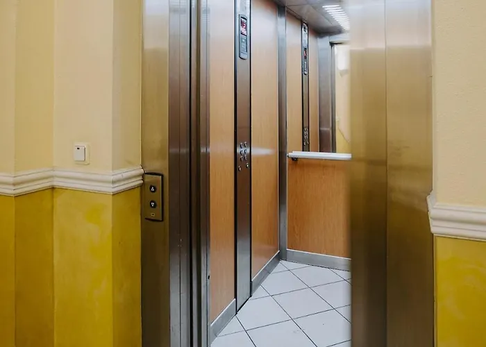 Elegant With Sauna, Town Hall Square, Old Town Apartamento *