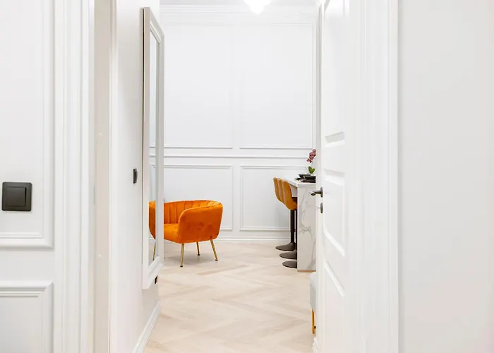 شقة Elegant With Sauna, Town Hall Square, Old Town تالين